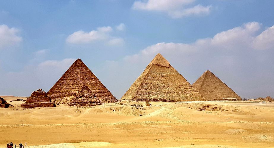 De piramides! De piramides!